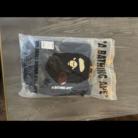 Reversible BAPE shorts. Black one side, camouflage other side. - Picture 2 of 7